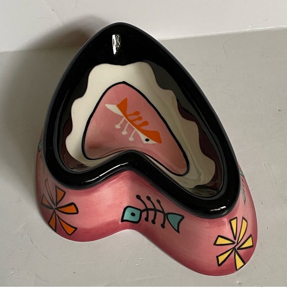 Heart Shaped Cat Bowl Food Pink Ceramic Fish Bones Hand Painted Karherine’s Coll - Picture 16 of 16